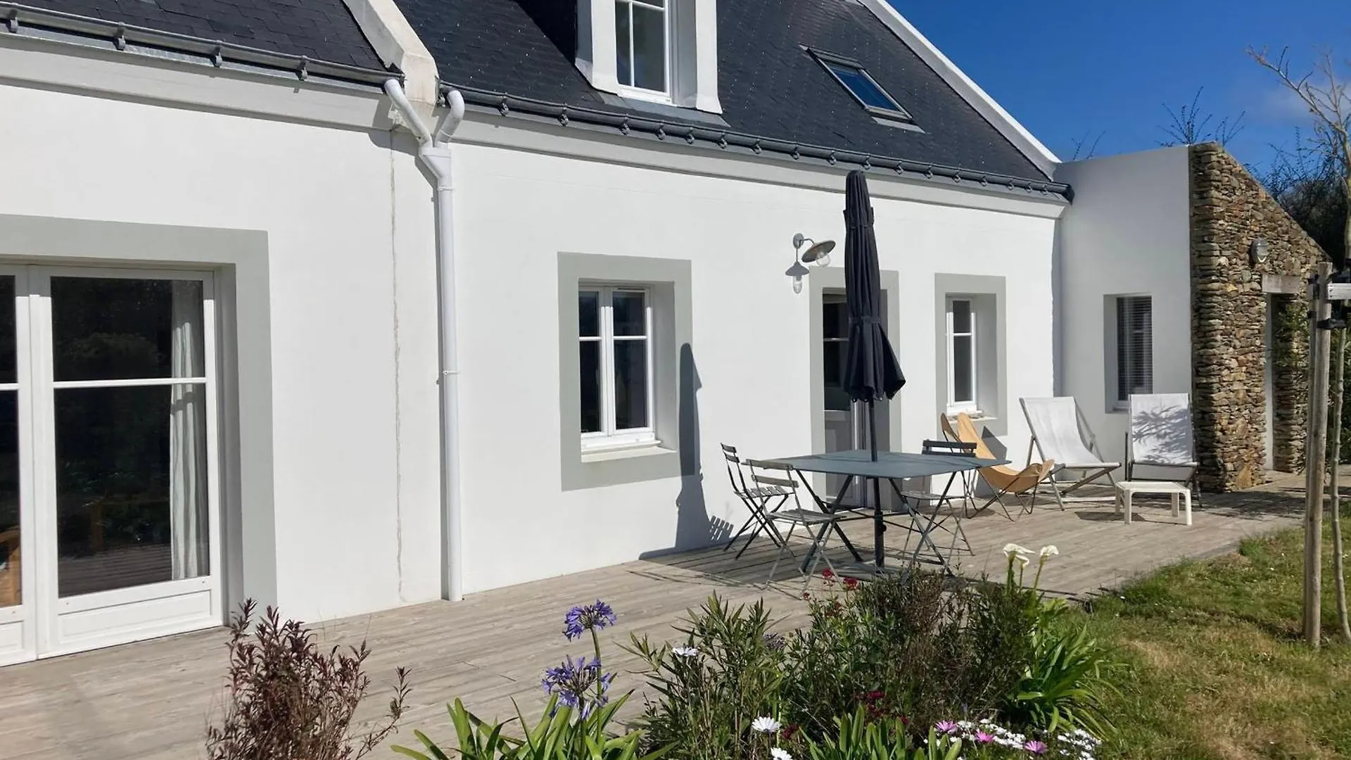 Maison Recente Decoree Avec Gout, A 1000M De La Plage, Jardin, 4 Chambres, Proche De La Mer - Fr-1-418-255 Locmaria 0*,  France